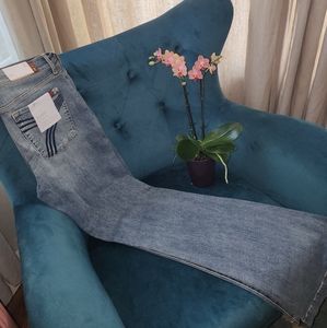 7 for all Mankind Doja Jeans. Size 32.